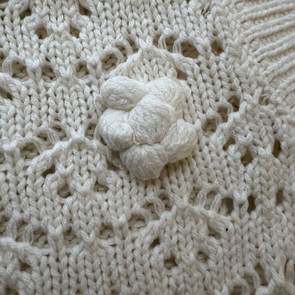 Adorable crochet vest by Cotton Emporium, cream colored, crochet flowers NWT XS - Picture 7 of 8